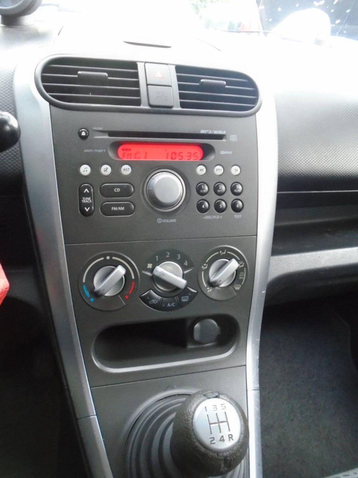 Opel Agila 1.2 16V 94CV Enjoy (11)