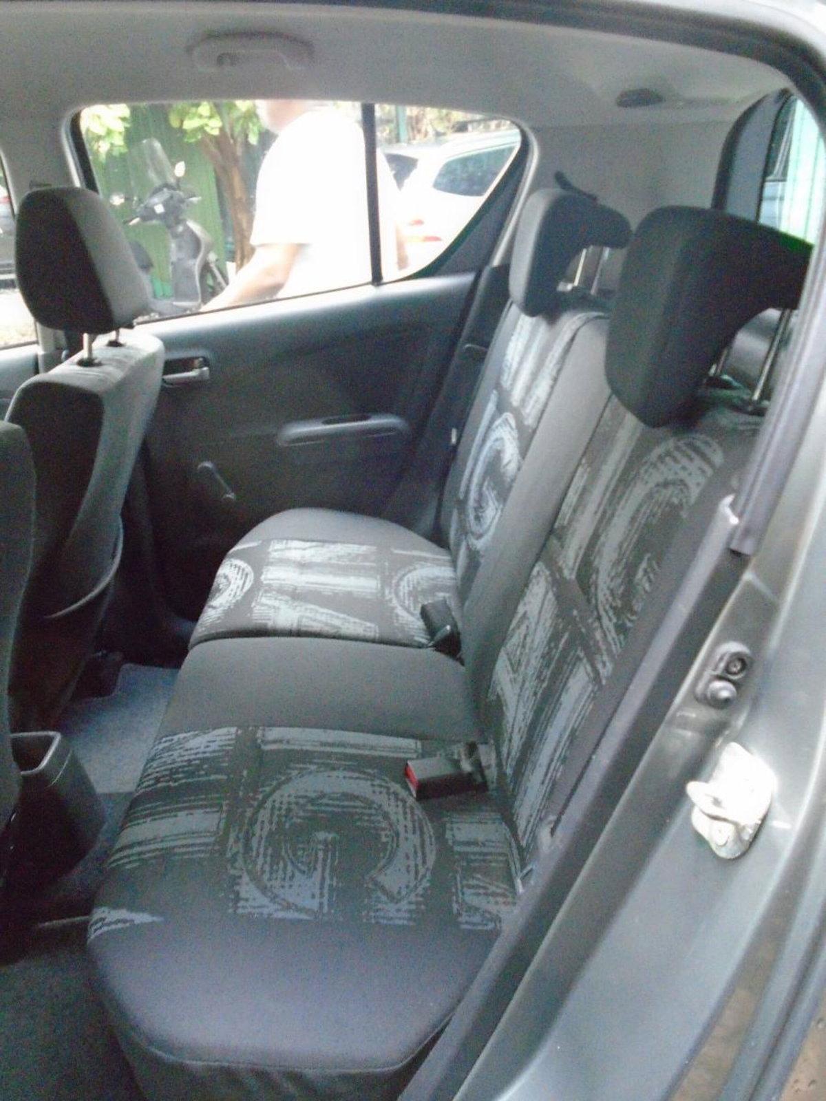 Opel Agila 1.2 16V 94CV Enjoy (20)