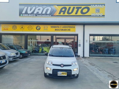 Fiat Panda 1.0 FireFly S&S Hybrid City Cross usata