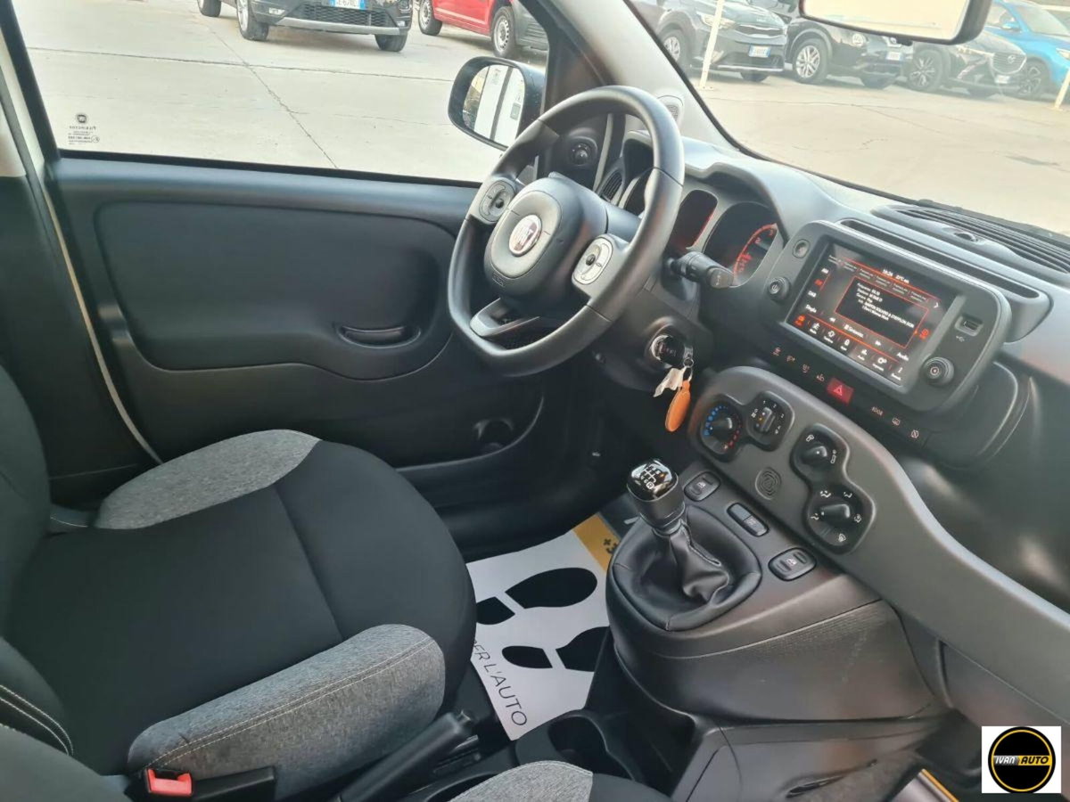 Fiat Panda 1.0 FireFly S&S Hybrid City Cross (13)
