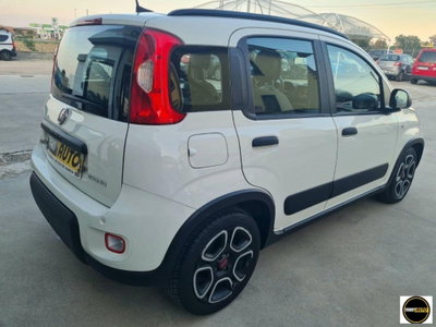 Fiat Panda 1.0 FireFly S&S Hybrid City Cross (5)