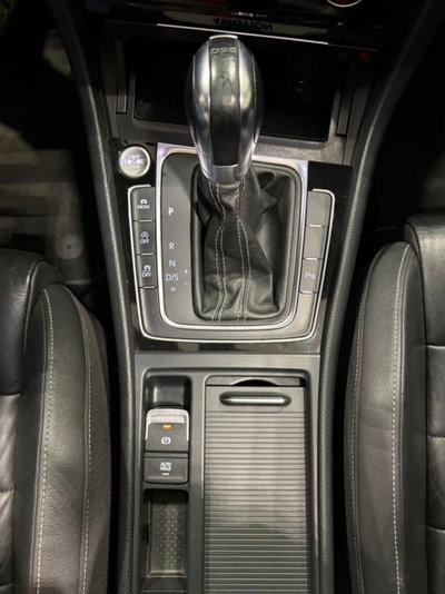 Volkswagen Golf R 2.0 5p. (17)