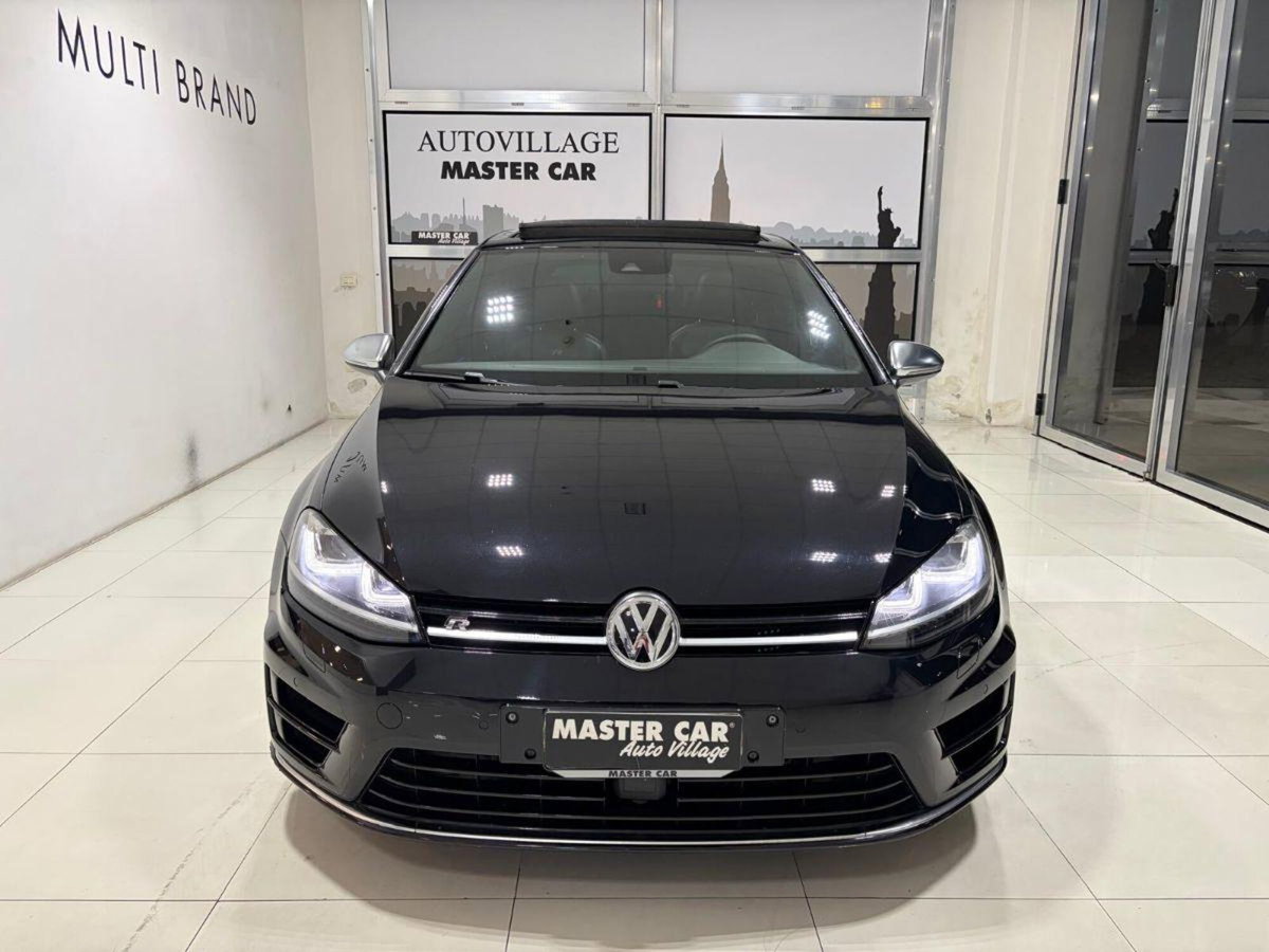 Volkswagen Golf R 2.0 5p. (5)