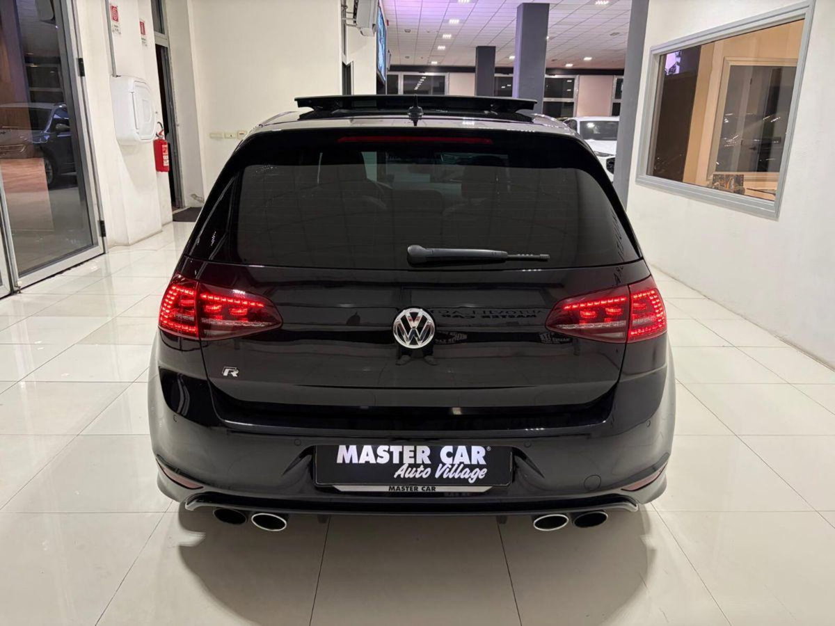Volkswagen Golf R 2.0 5p. (7)