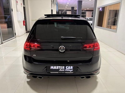 Volkswagen Golf R 2.0 5p. (7)