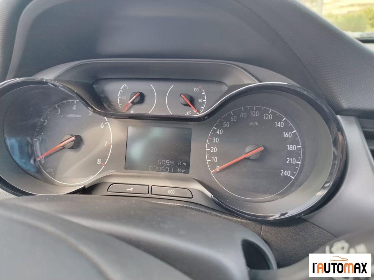 Opel Crossland 1.2 12V Start&Stop Elegance (9)