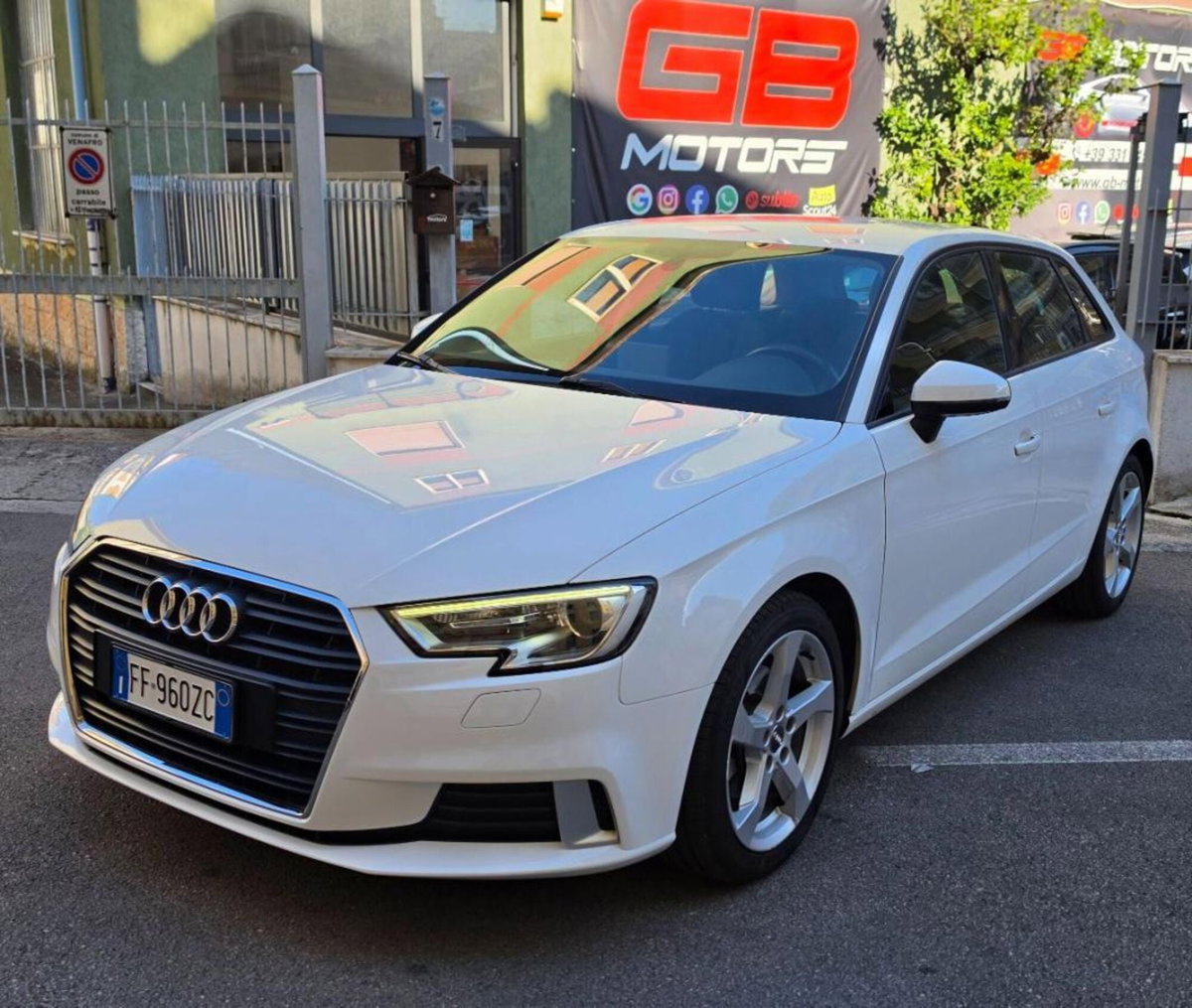 Audi A3 Sportback 1.6 TDI clean diesel Ambition (2)