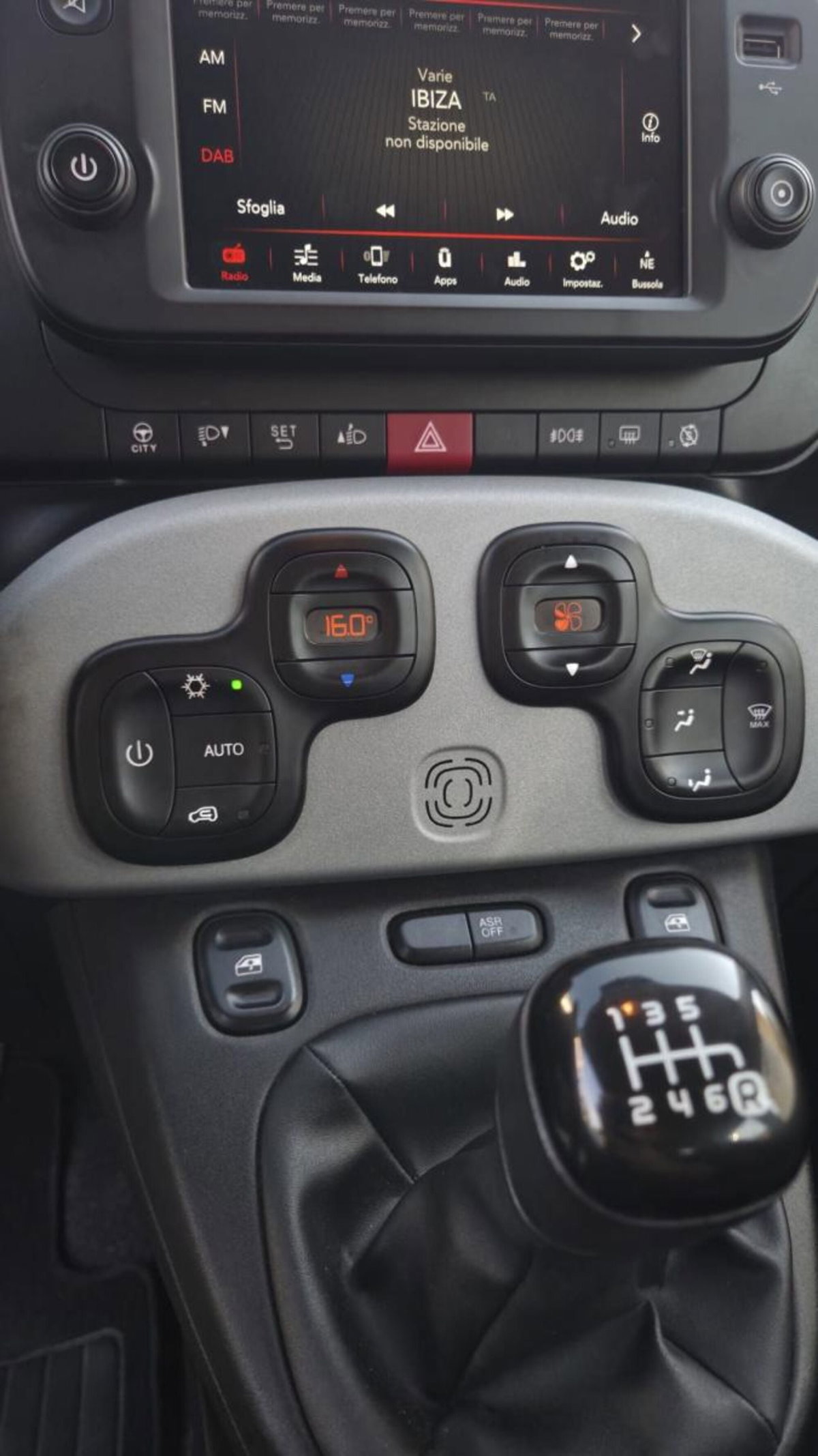 Fiat Panda 1.0 FireFly S&S Hybrid City Cross (14)