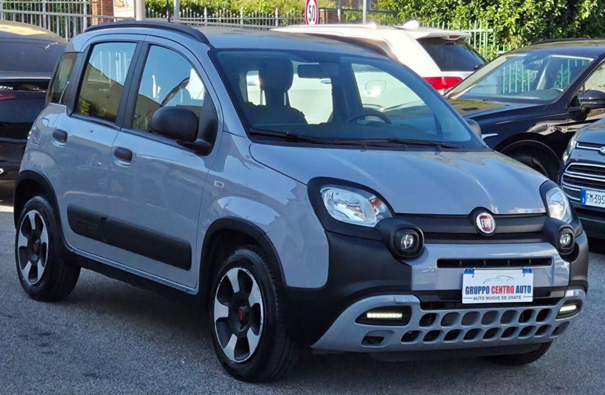 Fiat Panda 1.0 FireFly S&S Hybrid City Cross (3)