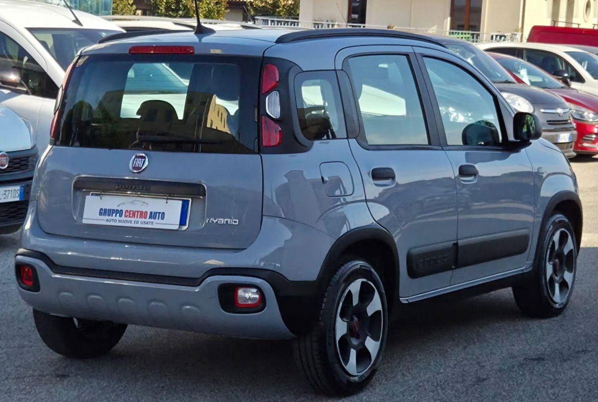 Fiat Panda 1.0 FireFly S&S Hybrid City Cross (5)