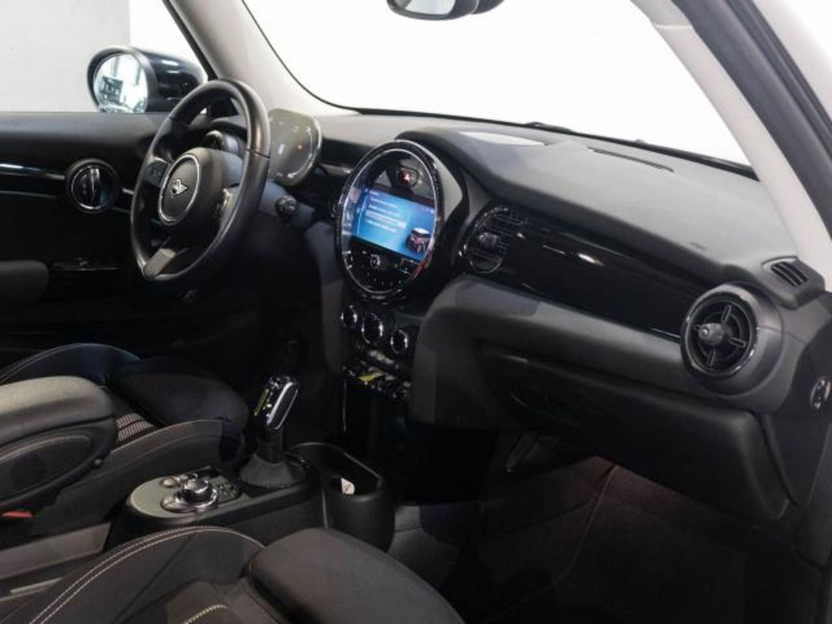 MINI Mini Cooper SE S (13)