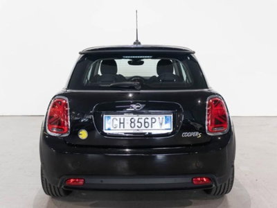 MINI Mini Cooper SE S (4)