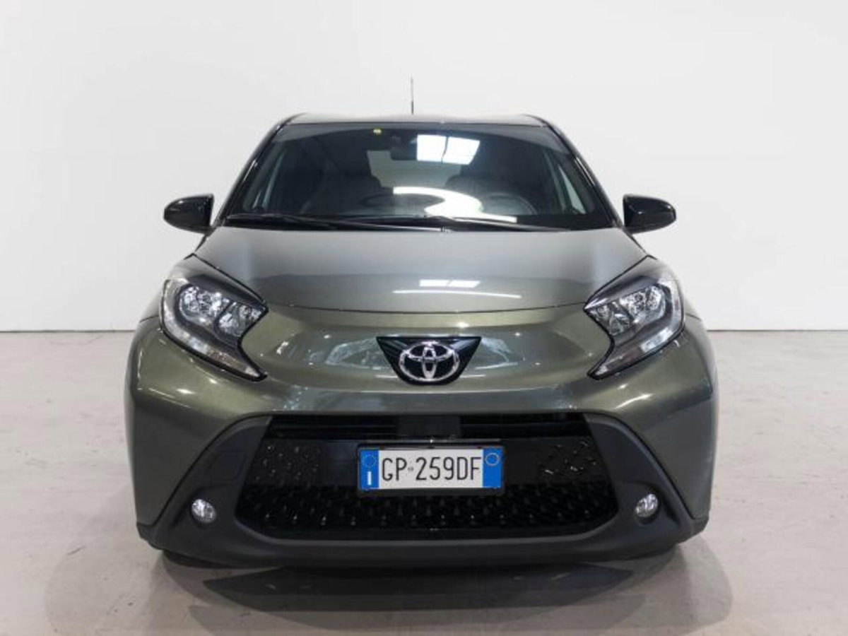Toyota Aygo 1.0 VVT-i 72 CV 5 porte x-fun (2)