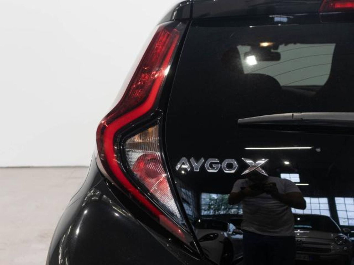 Toyota Aygo 1.0 VVT-i 72 CV 5 porte x-fun (8)