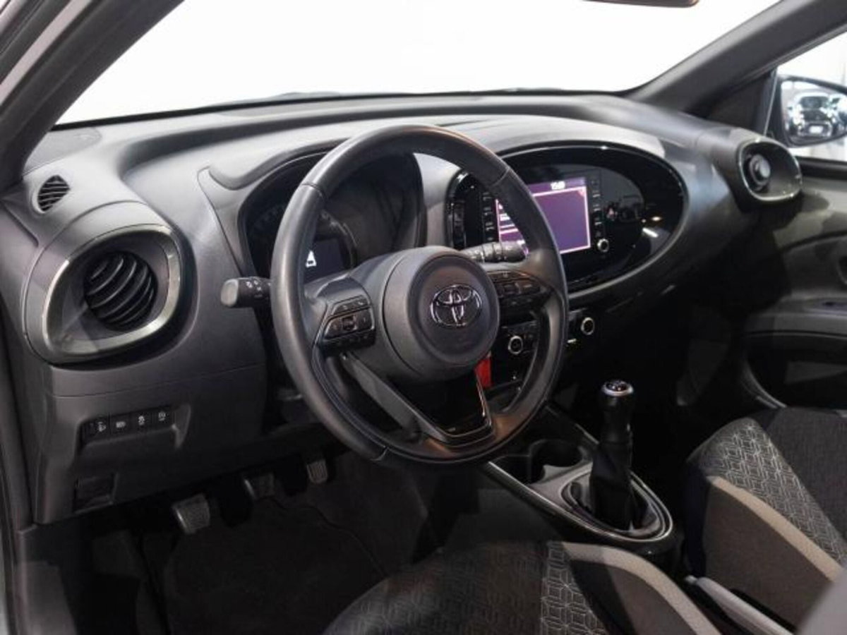 Toyota Aygo 1.0 VVT-i 72 CV 5 porte x-fun (9)