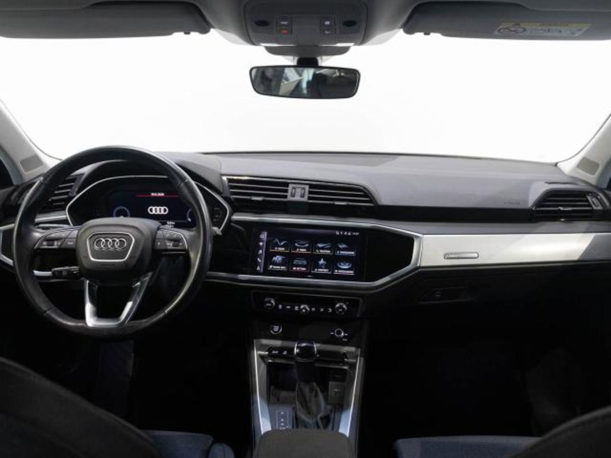 Audi Q3 35 TDI Business (11)