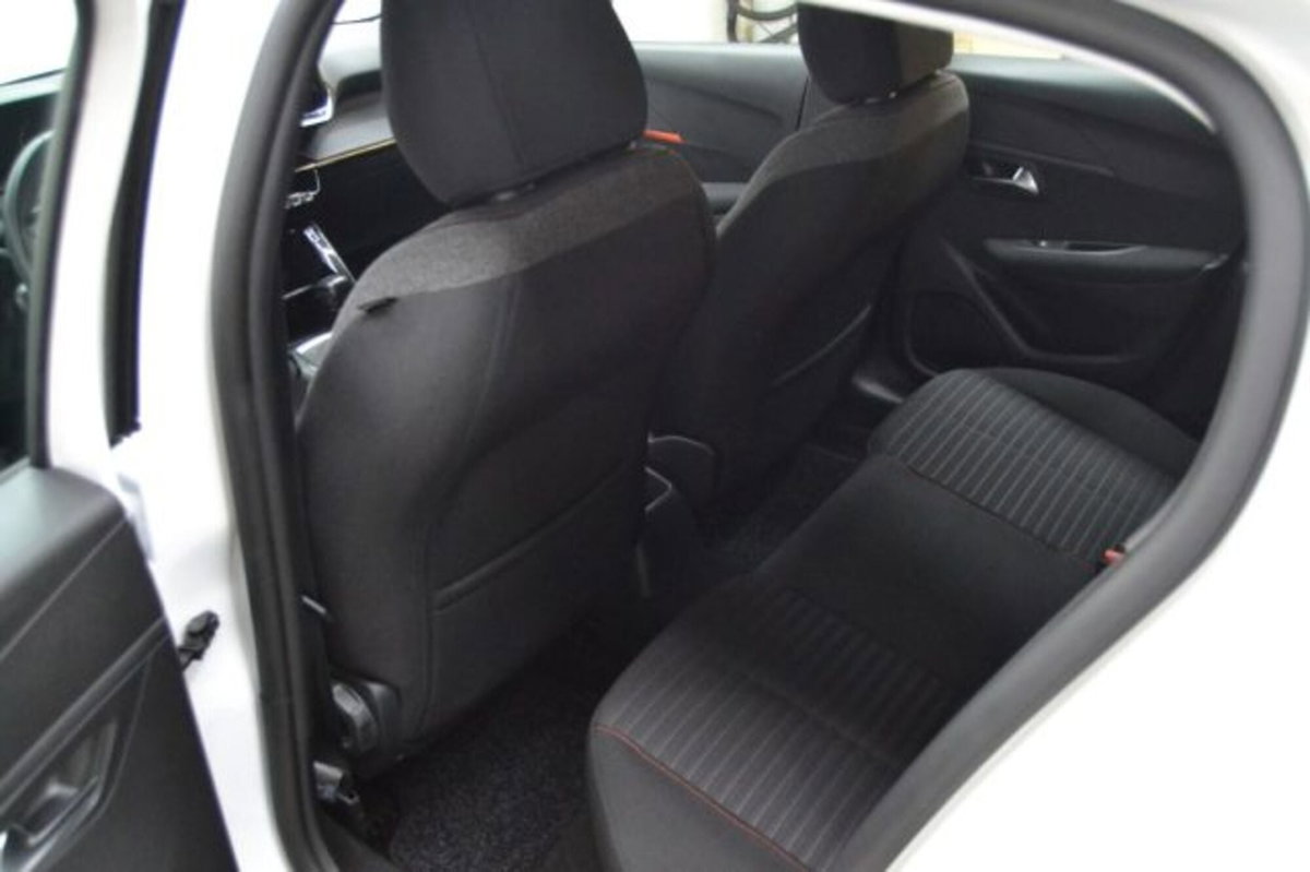Peugeot 208 BlueHDi 100 Stop&Start 5 porte Allure Pack (10)