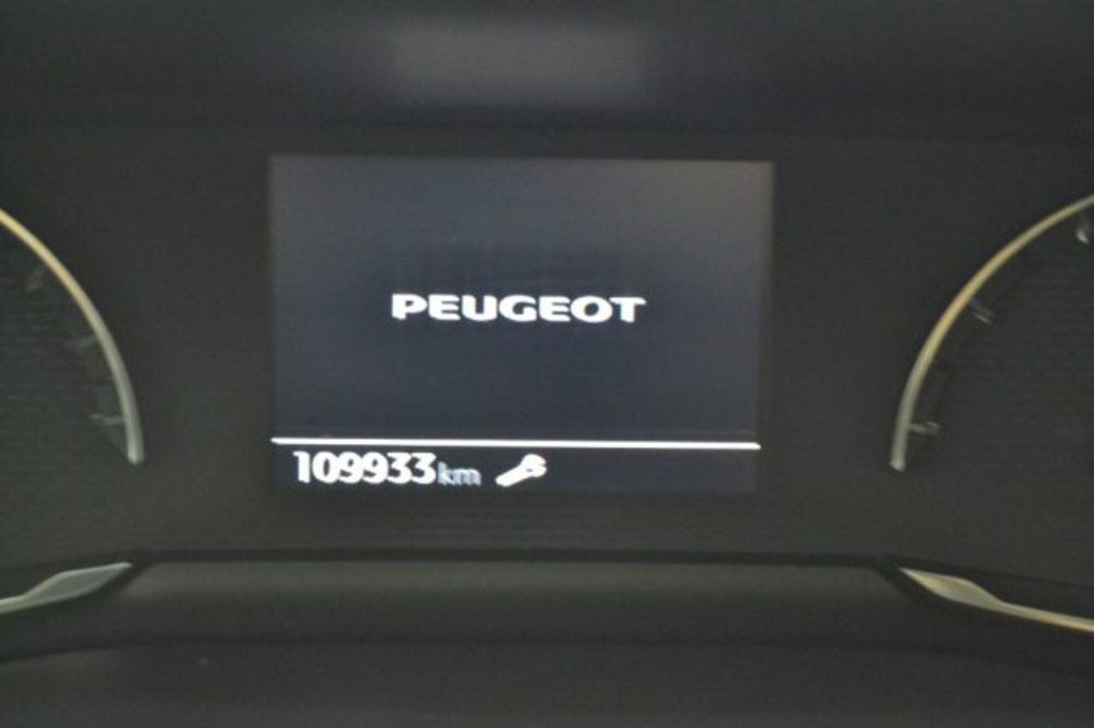 Peugeot 208 BlueHDi 100 Stop&Start 5 porte Allure Pack (13)