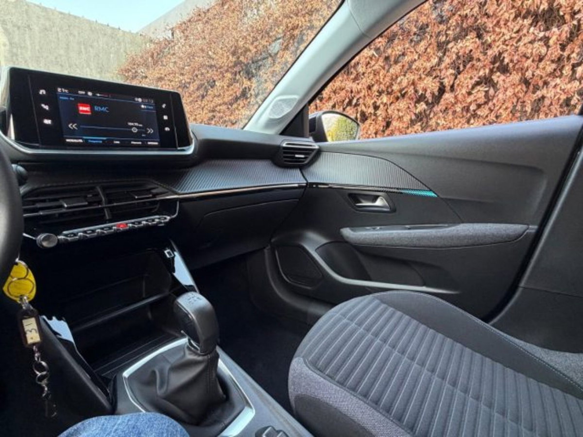 Peugeot 208 1.2 hybrid Active 100cv e-dcs 6 (19)