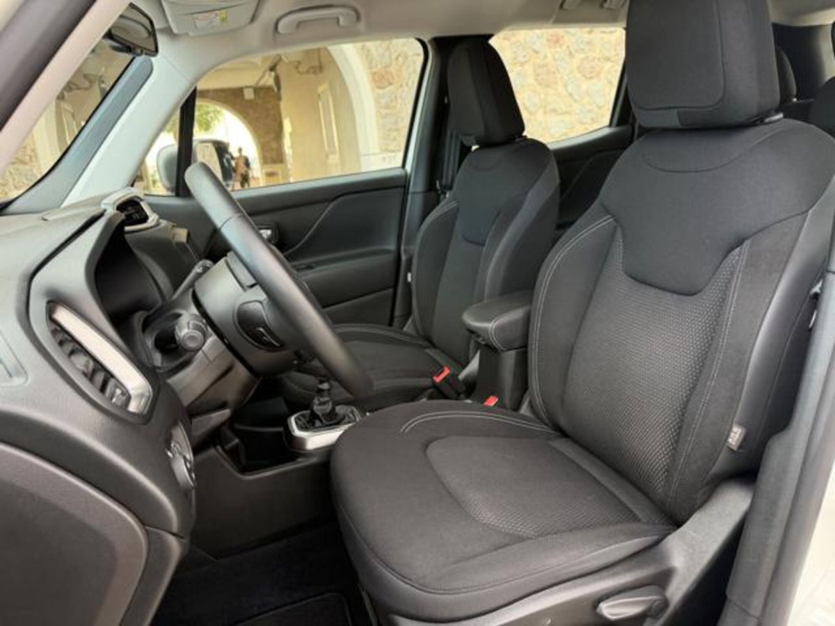 Jeep Renegade 1.6 Mjt 130 CV S (10)