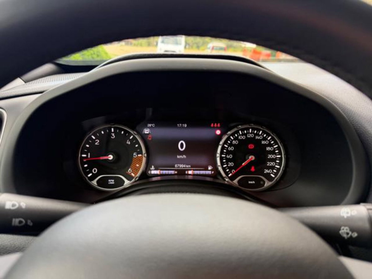 Jeep Renegade 1.6 Mjt 130 CV S (15)