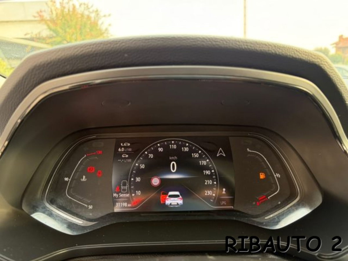Renault Captur TCe 100 CV GPL Techno (13)