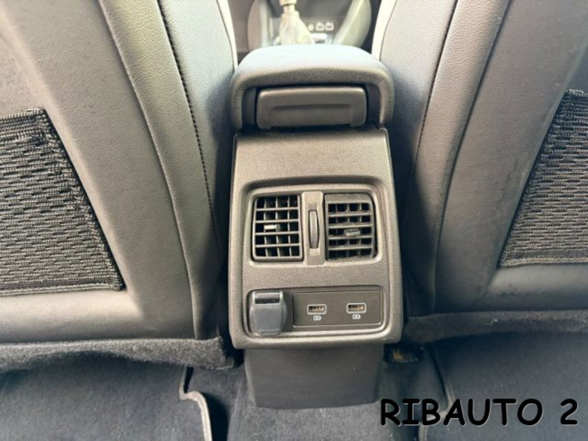 Renault Captur TCe 100 CV GPL Techno (14)