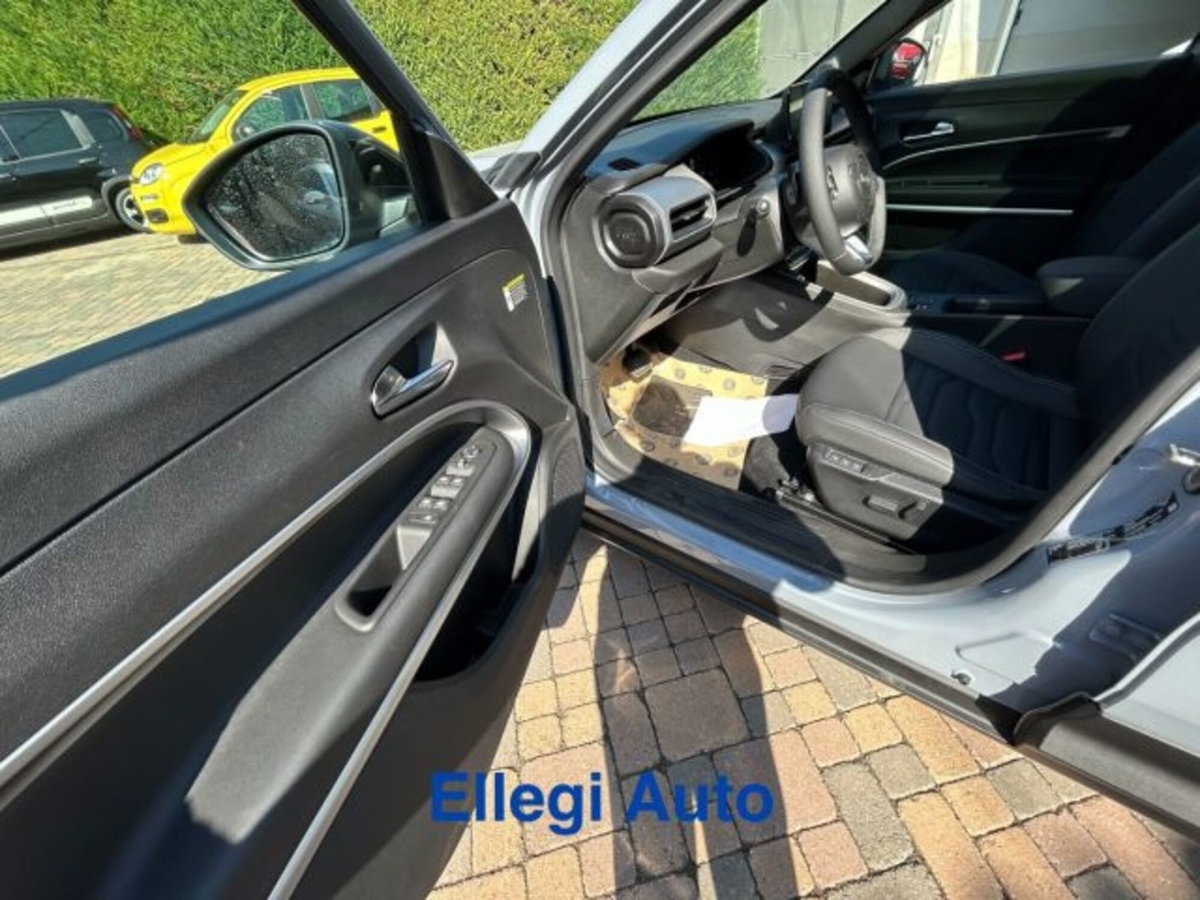 Jeep Avenger 1.2 turbo Summit fwd 100cv (15)