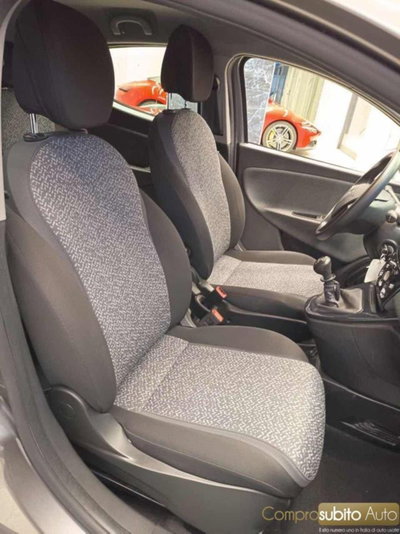 Lancia Ypsilon 1.0 FireFly 5 porte S&S Hybrid Ecochic Silver (13)