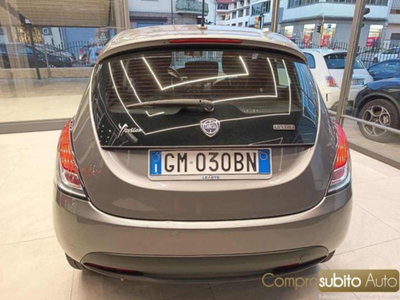 Lancia Ypsilon 1.0 FireFly 5 porte S&S Hybrid Ecochic Silver (6)