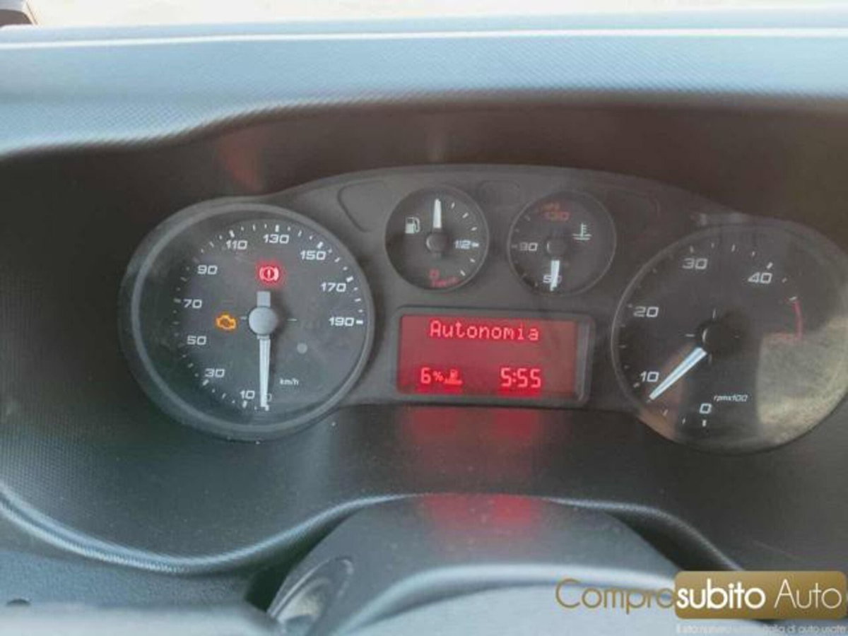 Iveco Daily Furgone 35S11V 2.3 HPT PM-SL-TM Furgone (17)