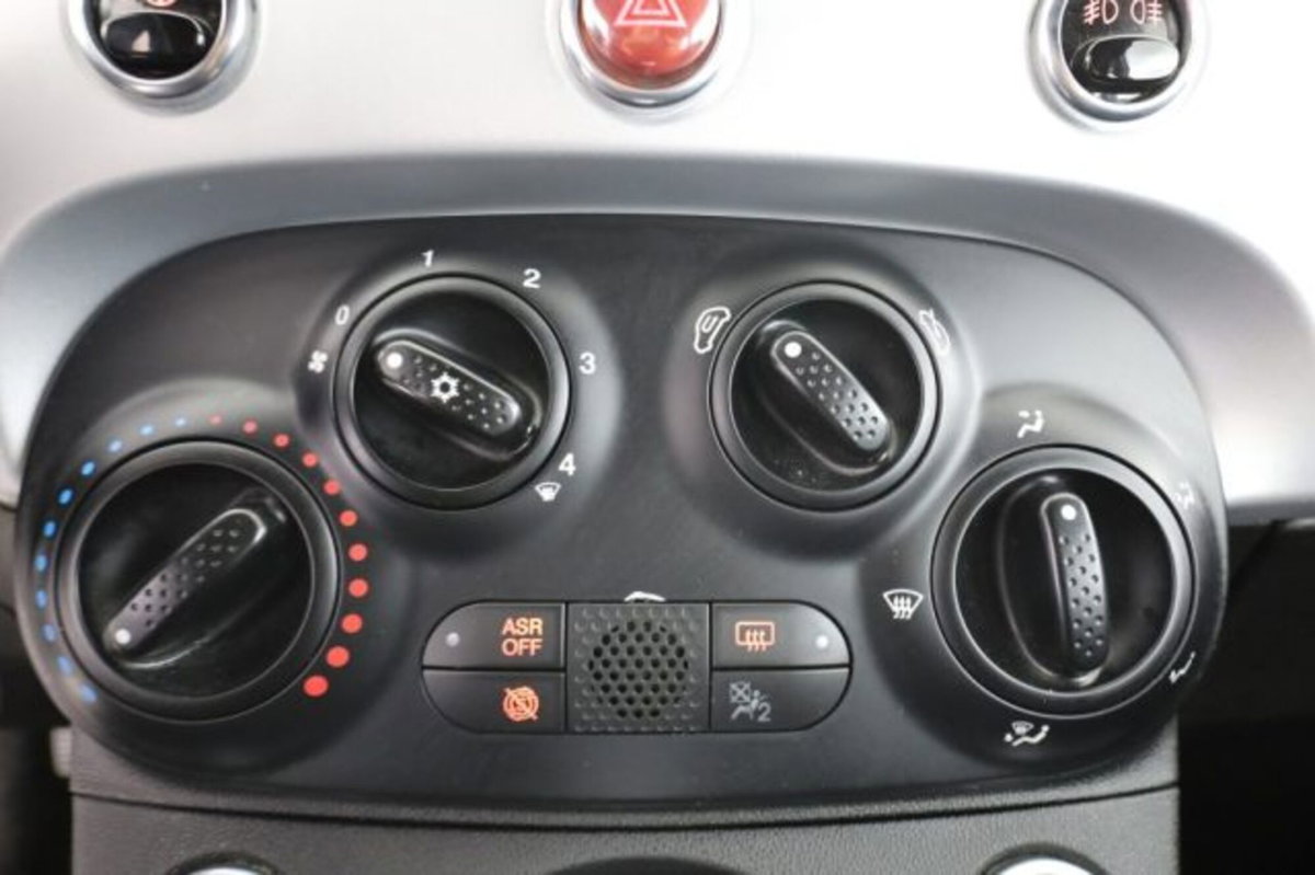 Fiat 500 1.0 Hybrid Connect (9)