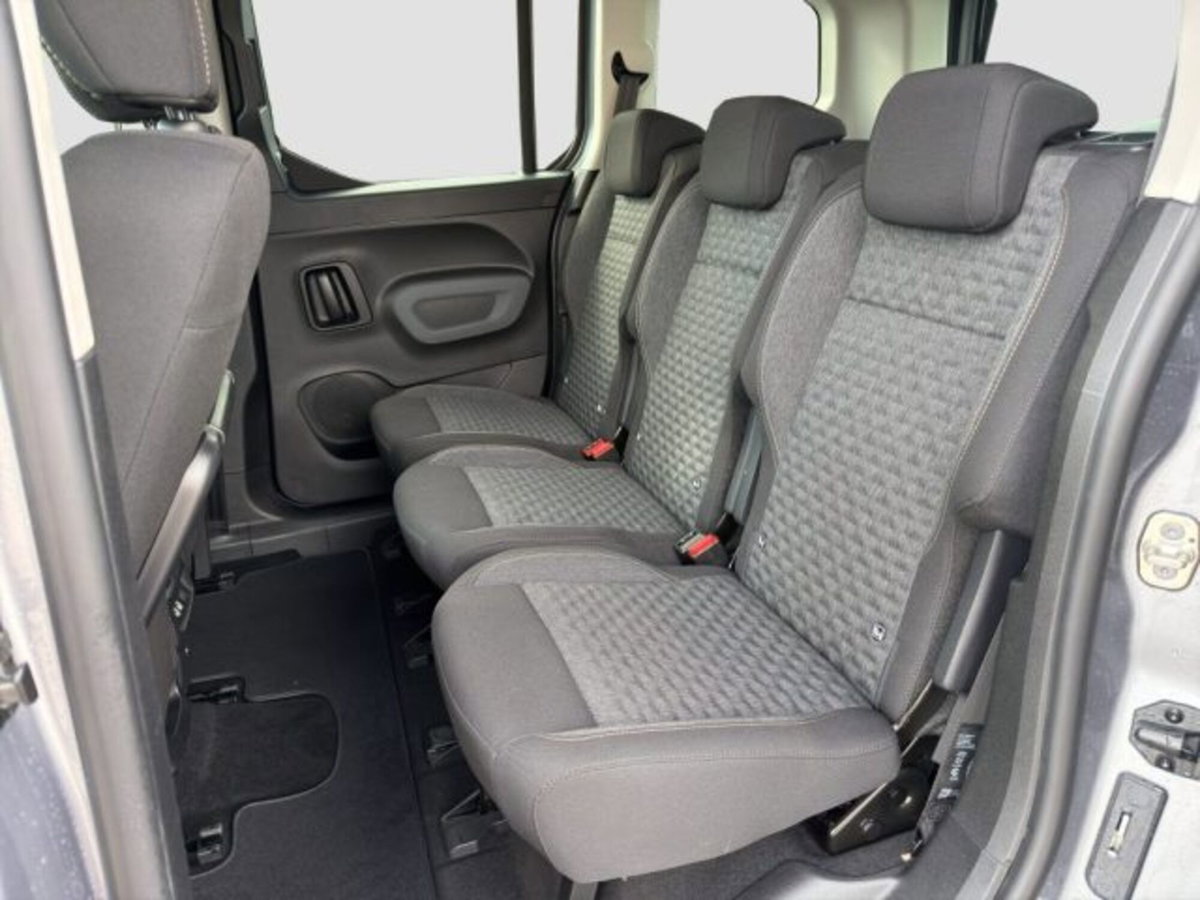 Peugeot Rifter BlueHDi 130 S&S EAT8 GT Line Standard (11)