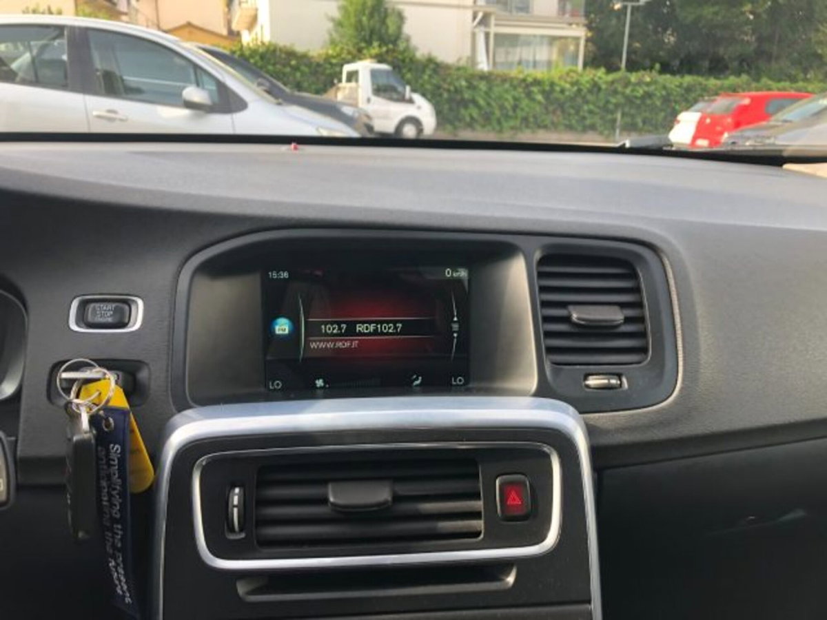 Volvo V60 D3 Business (13)