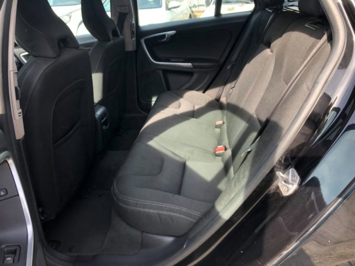 Volvo V60 D3 Business (8)