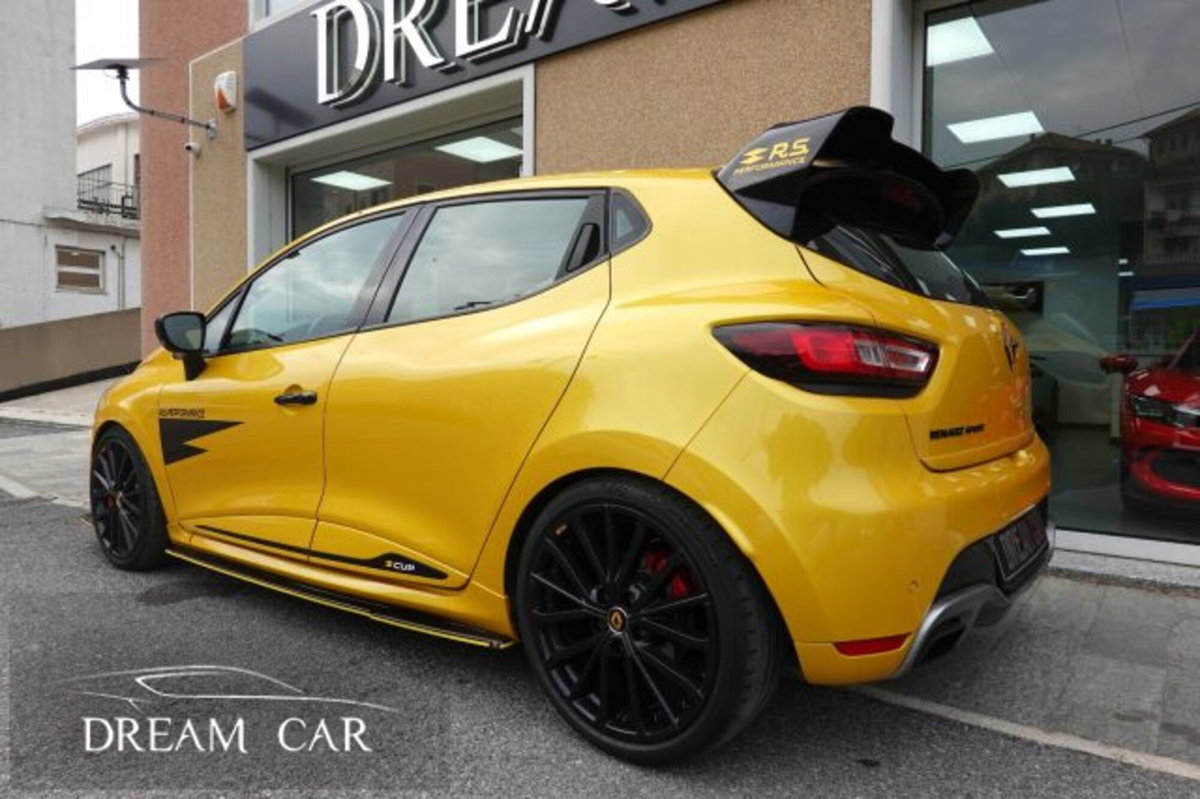 Renault Clio TCe 220CV EDC 5 porte Energy R.S. (3)