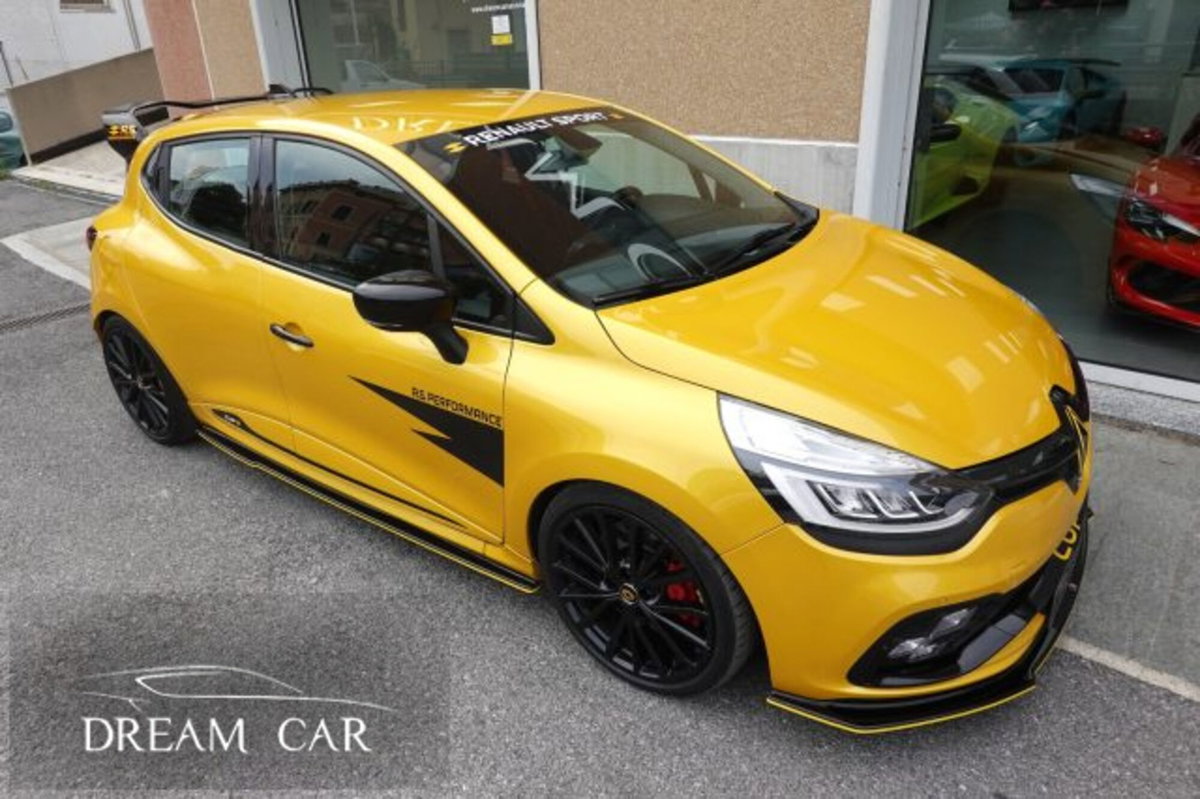 Renault Clio TCe 220CV EDC 5 porte Energy R.S. (7)