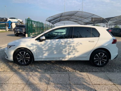 Volkswagen Golf 2.0 TDI SCR Life (8)