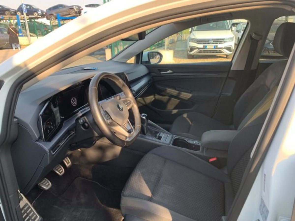 Volkswagen Golf 2.0 TDI SCR Life (9)