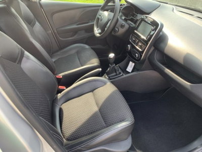 Renault Clio TCe 12V 90 CV 5 porte Moschino Zen (10)