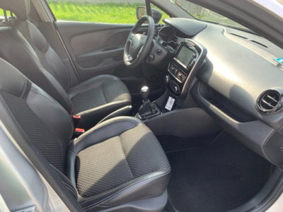 Renault Clio TCe 12V 90 CV 5 porte Moschino Zen (11)