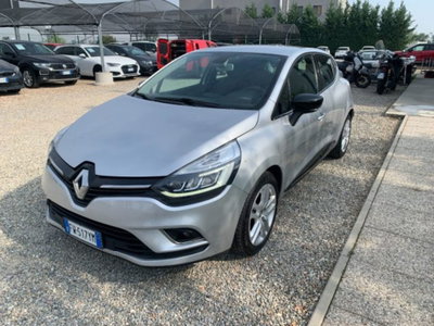 Renault Clio TCe 12V 90 CV 5 porte Moschino Zen (2)