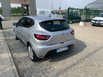 Renault Clio TCe 12V 90 CV 5 porte Moschino Zen (4)