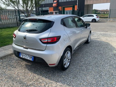 Renault Clio TCe 12V 90 CV 5 porte Moschino Zen (6)