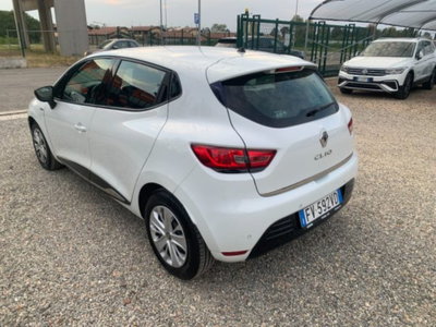 Renault Clio TCe 12V 75 CV 5 porte Moschino Intens (3)