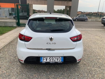 Renault Clio TCe 12V 75 CV 5 porte Moschino Intens (4)