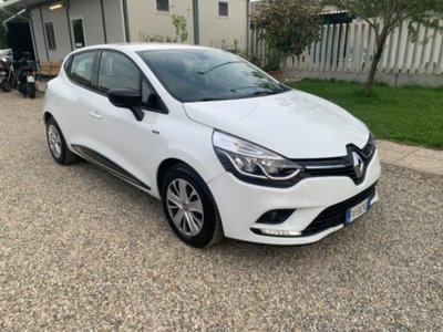 Renault Clio TCe 12V 75 CV 5 porte Moschino Intens (7)