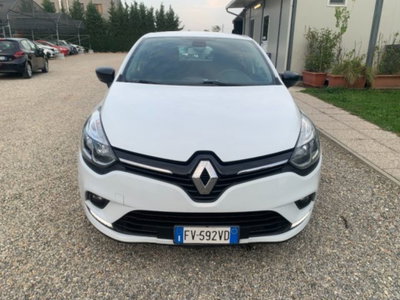 Renault Clio TCe 12V 75 CV 5 porte Moschino Intens (8)