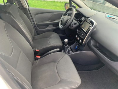 Renault Clio TCe 12V 75 CV 5 porte Moschino Intens (9)