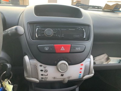 Toyota Aygo 1.0 12V VVT-i 5 porte Active (12)